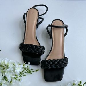 Square open toe heels braided strap women size 9 black